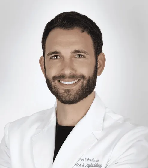 Dr. Geoffrey Rubinshtein, periodontist at Bensonhurst Dental in Brooklyn